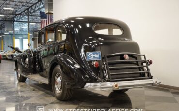 Packard-Twelve-1939-Sedan-8