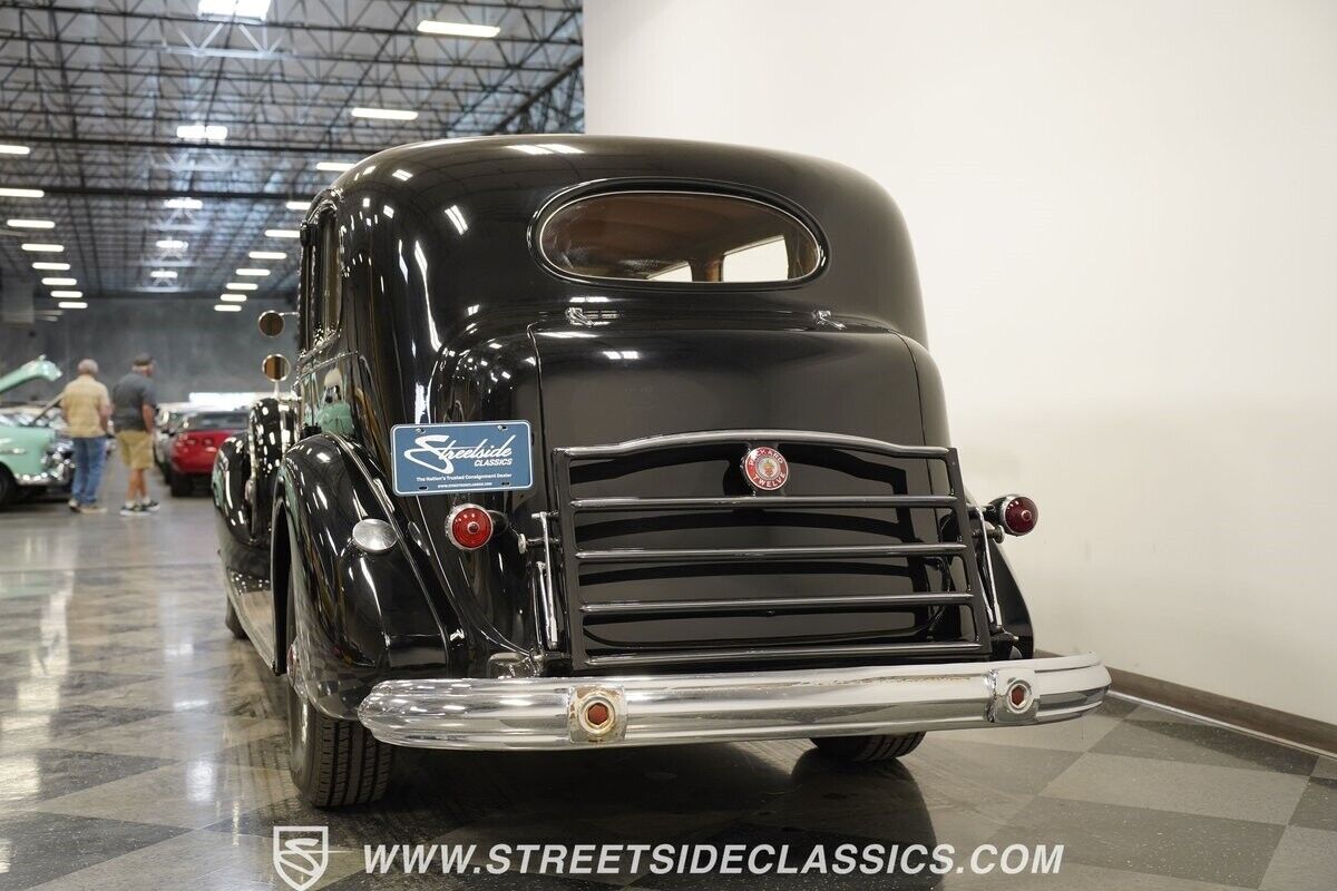 Packard-Twelve-1939-Sedan-9