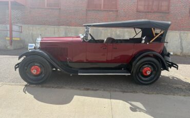 Packard-sedan-1926-1