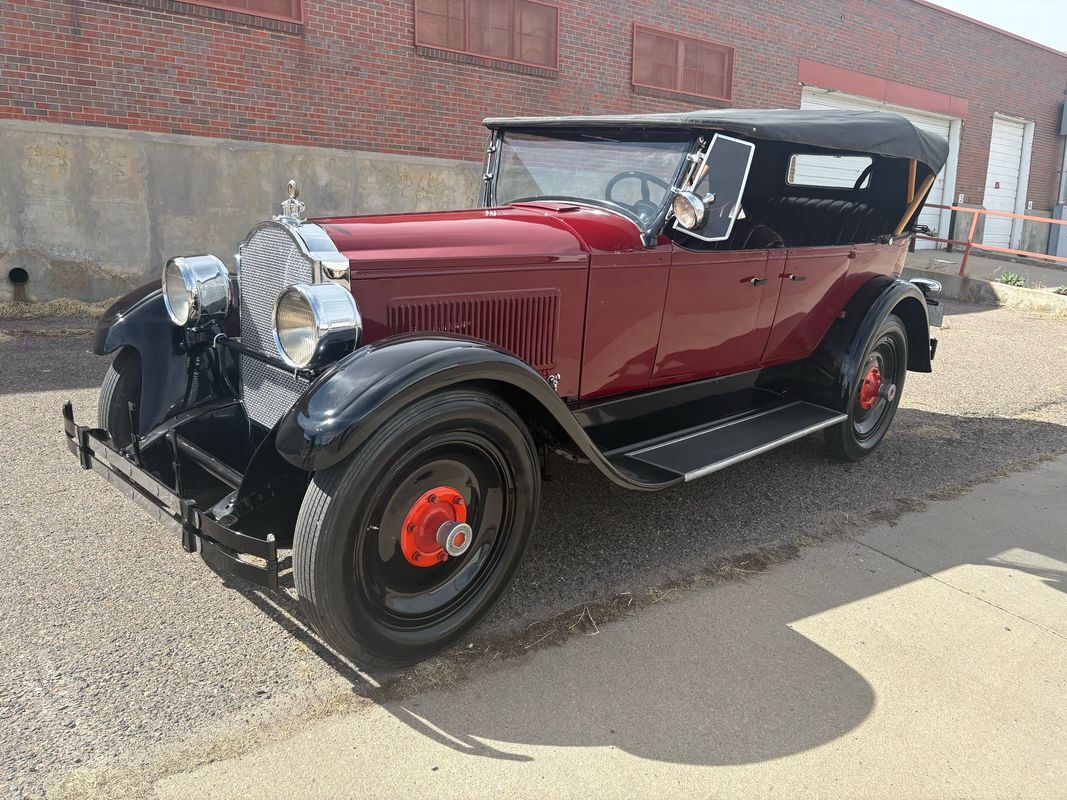 Packard-sedan-1926-24
