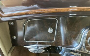 Pierce-Arrow-1240A-1934-Sedan-19