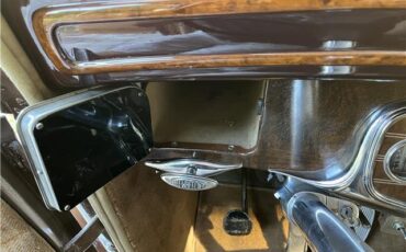 Pierce-Arrow-1240A-1934-Sedan-20