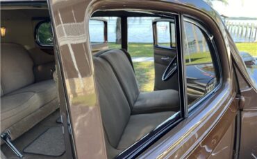 Pierce-Arrow-1240A-1934-Sedan-29