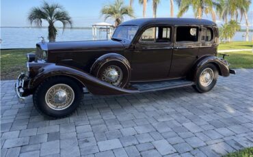 Pierce-Arrow-1240A-1934-Sedan-9