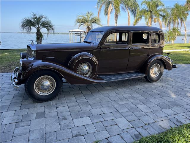 Pierce-Arrow-1240A-1934-Sedan-9