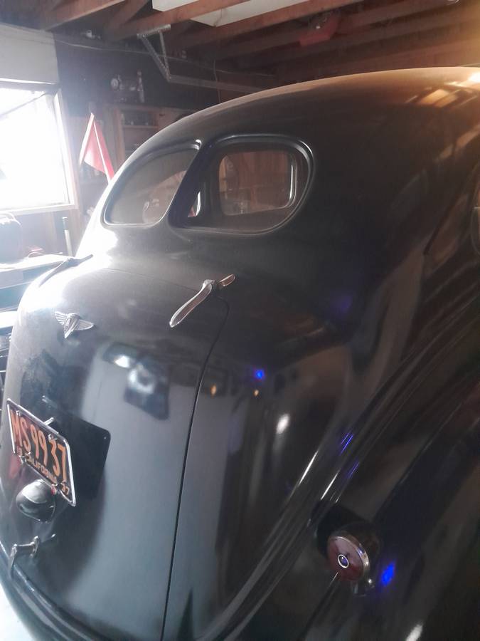 Plymouth-1937-black-8