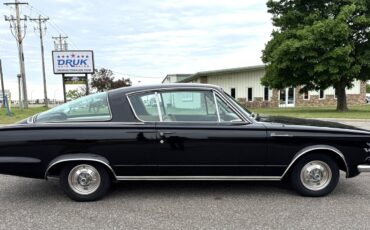 Plymouth-Barracuda-1964-Coupe-1