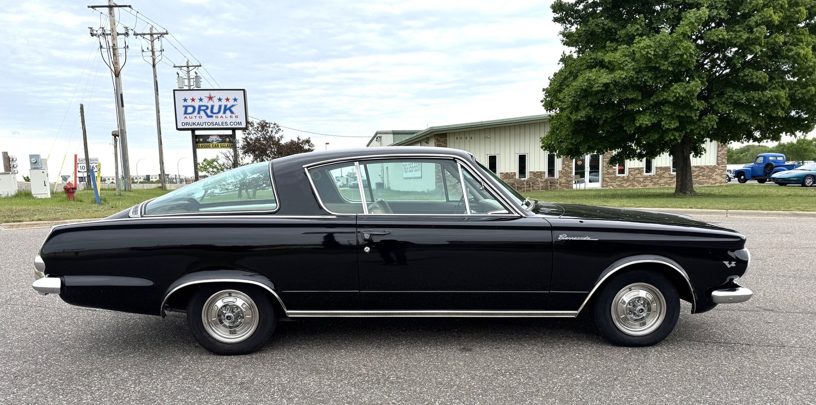 Plymouth-Barracuda-1964-Coupe-1