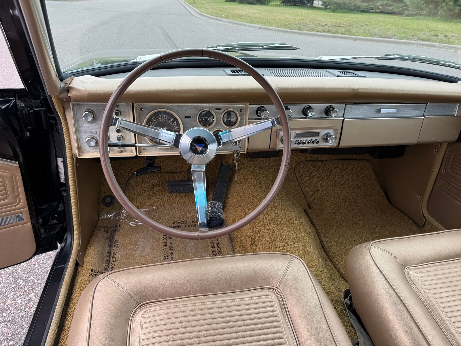 Plymouth-Barracuda-1964-Coupe-11
