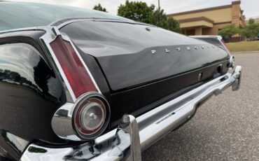 Plymouth-Barracuda-1964-Coupe-30