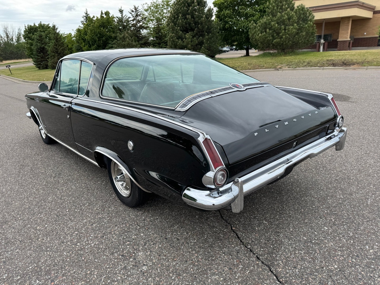 Plymouth-Barracuda-1964-Coupe-5