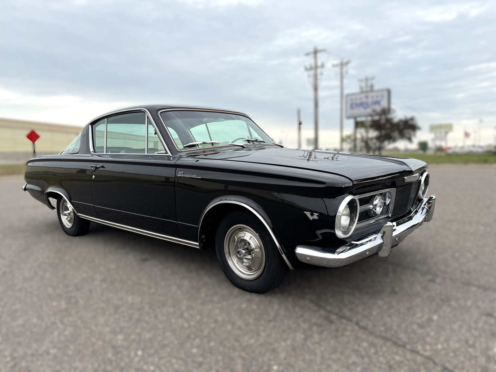 Plymouth-Barracuda-1964-Coupe