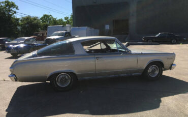 Plymouth-Barracuda-1966-Coupe-11