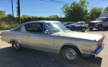 Plymouth-Barracuda-1966-Coupe-5