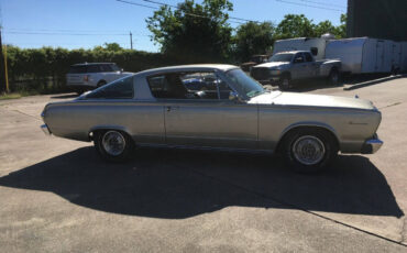 Plymouth-Barracuda-1966-Coupe-9