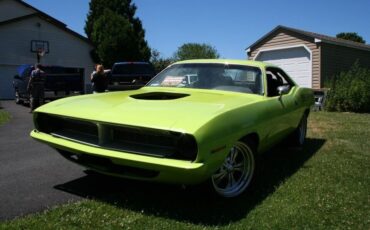 Plymouth-Barracuda-1970-Coupe-2