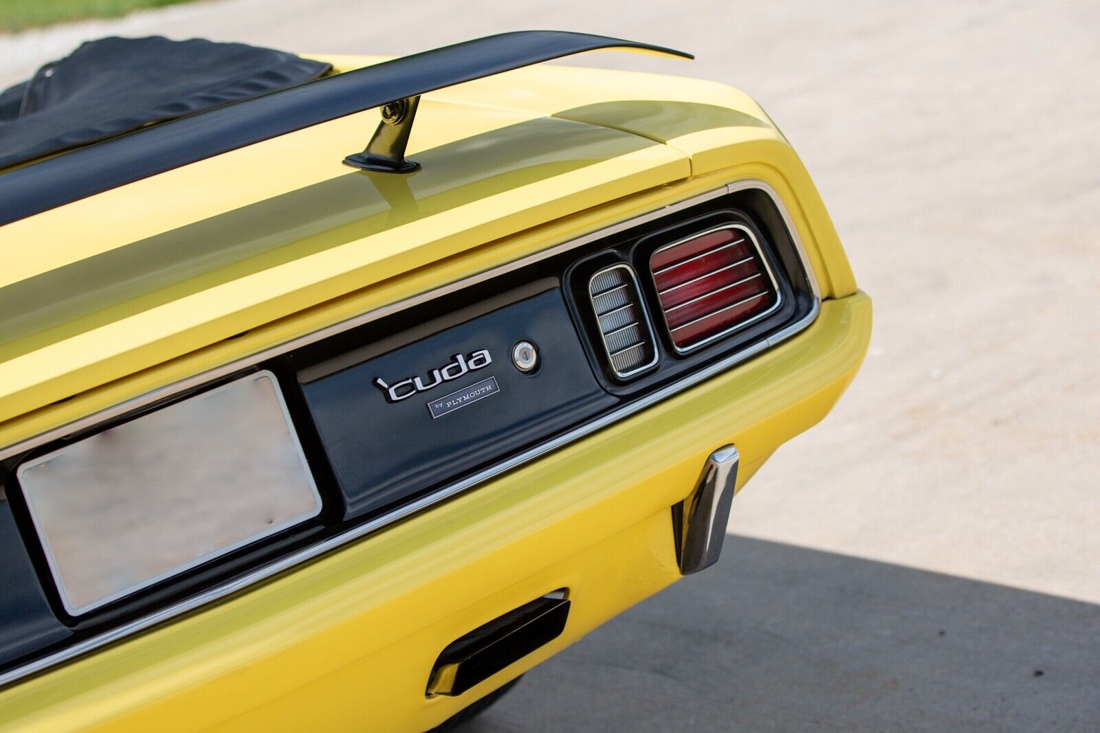 Plymouth-Barracuda-1971-Convertible-10