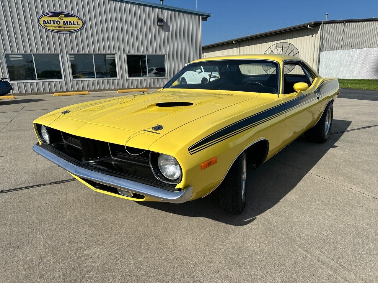 Plymouth-Barracuda-1973-American-Muscle-Car-1