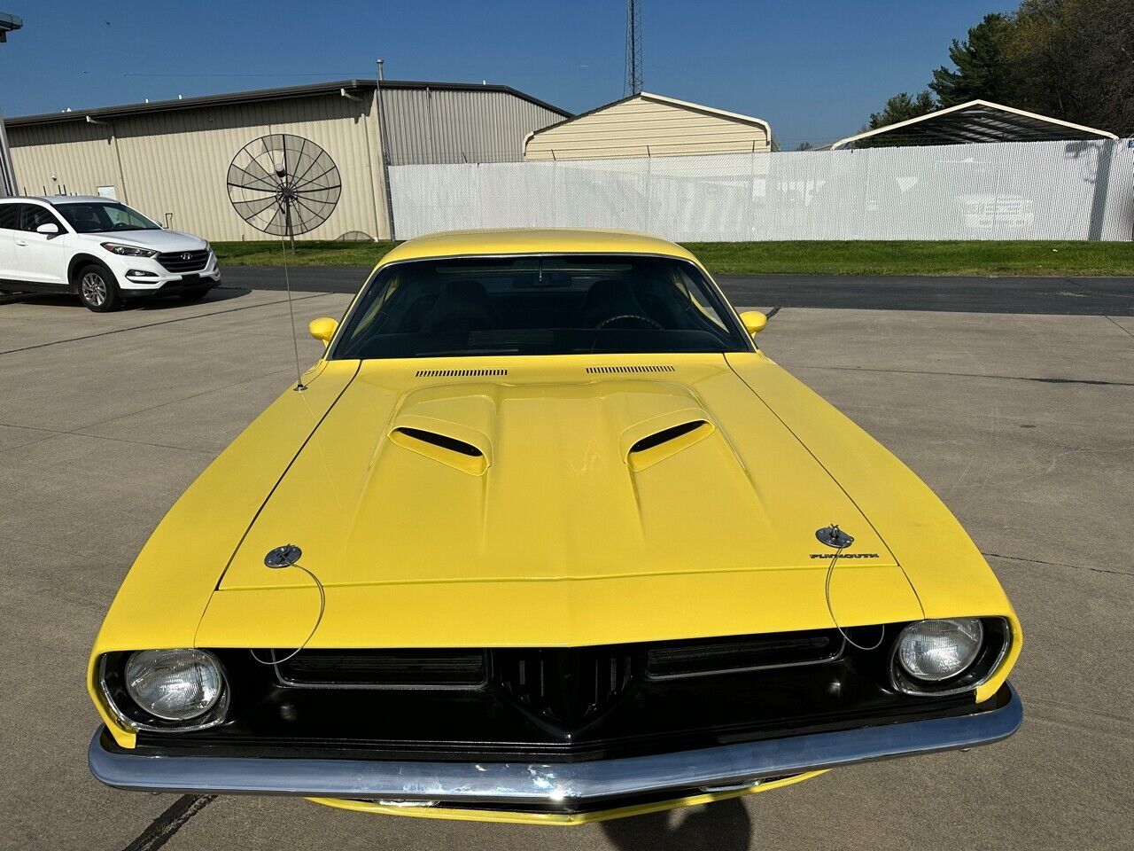 Plymouth-Barracuda-1973-American-Muscle-Car-11