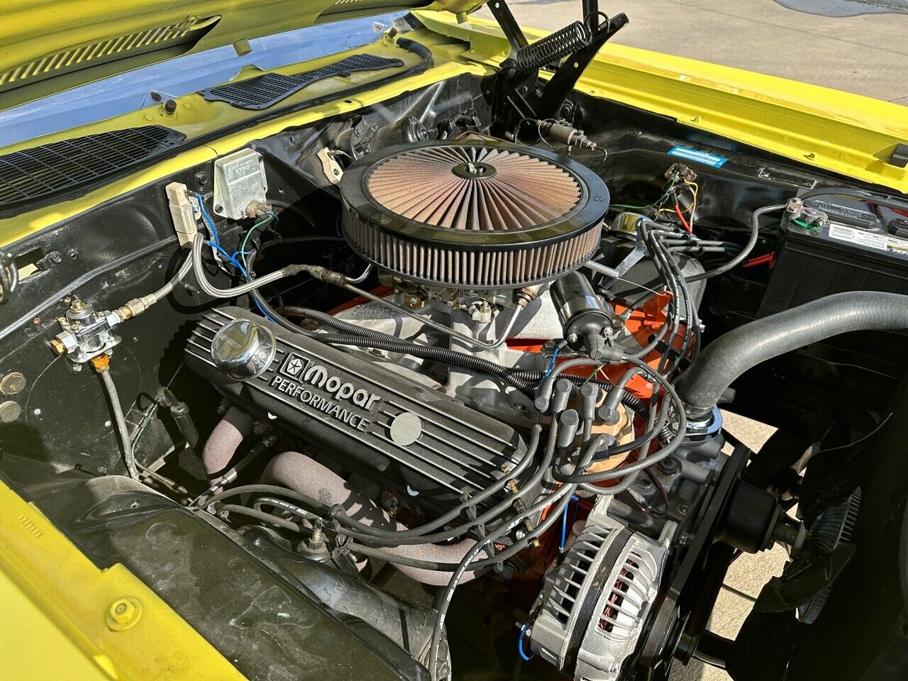 Plymouth-Barracuda-1973-American-Muscle-Car-15