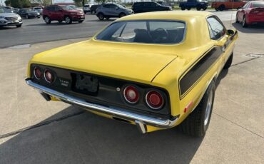 Plymouth-Barracuda-1973-American-Muscle-Car-2
