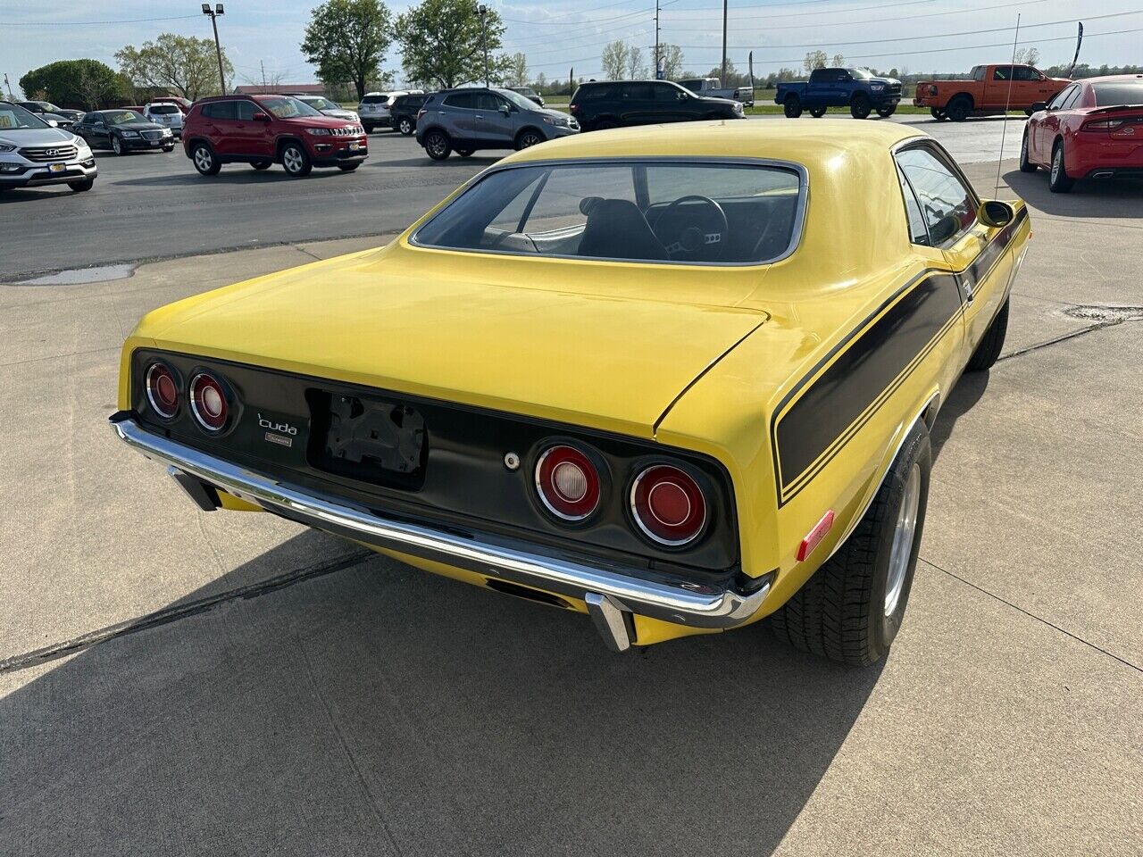 Plymouth-Barracuda-1973-American-Muscle-Car-2