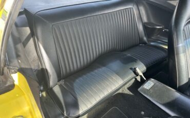 Plymouth-Barracuda-1973-American-Muscle-Car-32