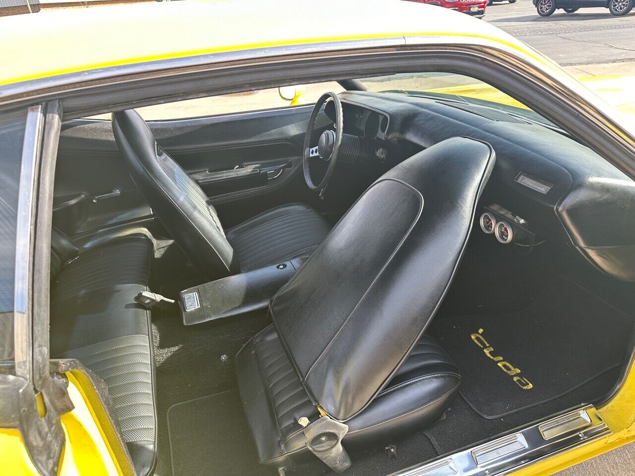 Plymouth-Barracuda-1973-American-Muscle-Car-33