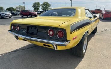 Plymouth-Barracuda-1973-American-Muscle-Car-35