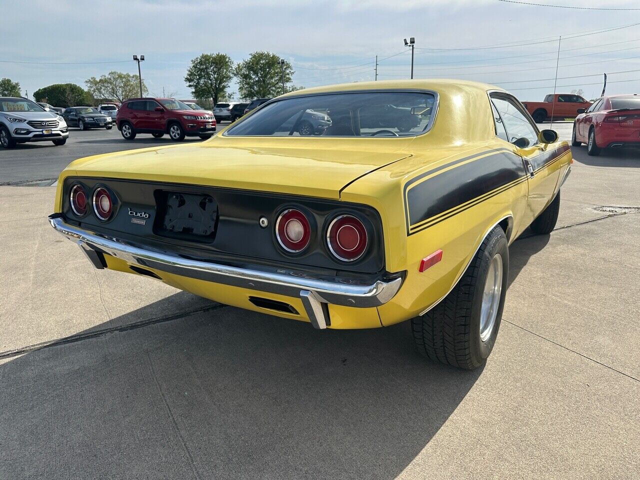 Plymouth-Barracuda-1973-American-Muscle-Car-35
