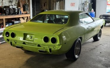 Plymouth-Barracuda-1973-Coupe-1