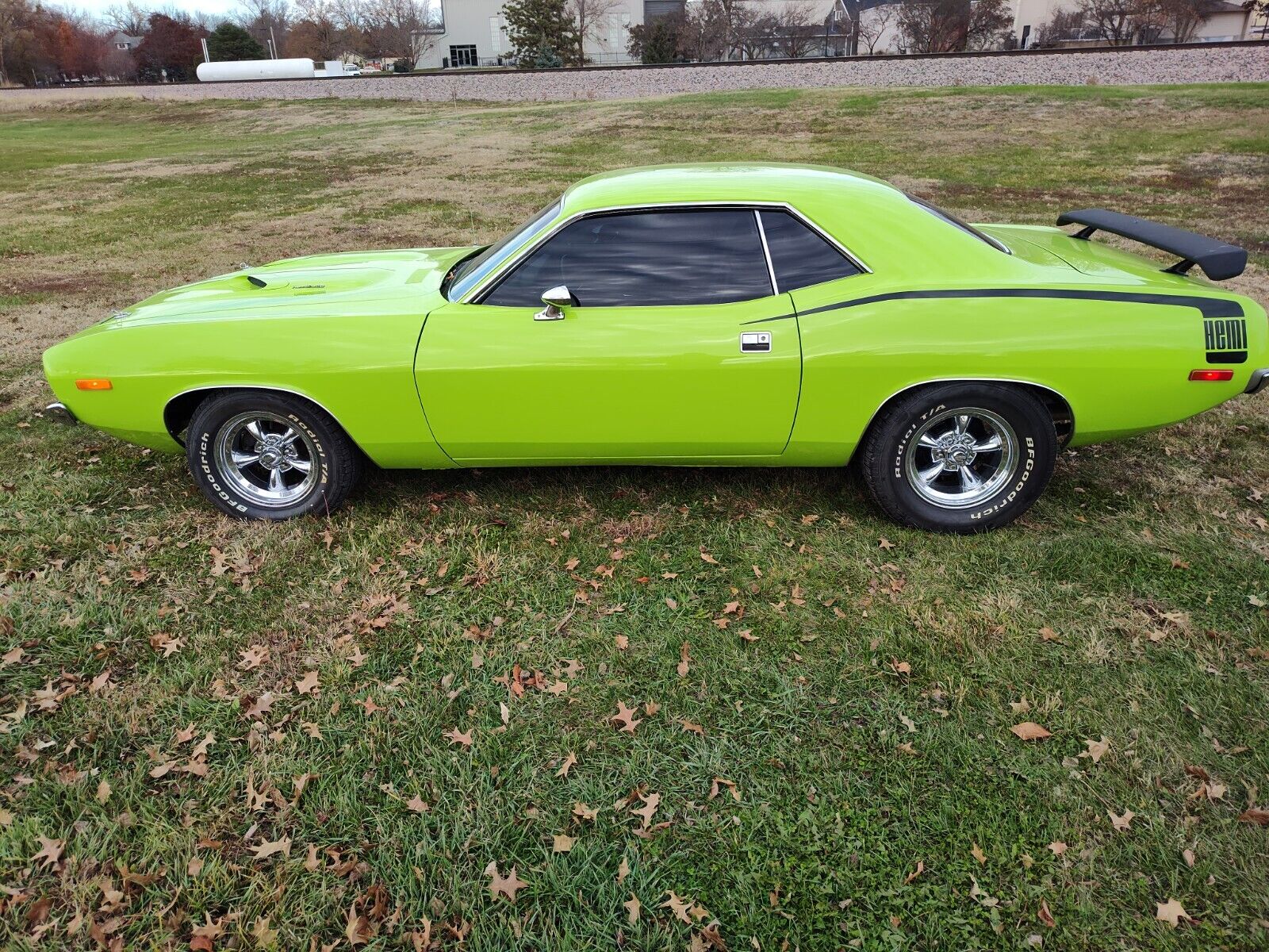 Plymouth-Barracuda-1973-Coupe-2