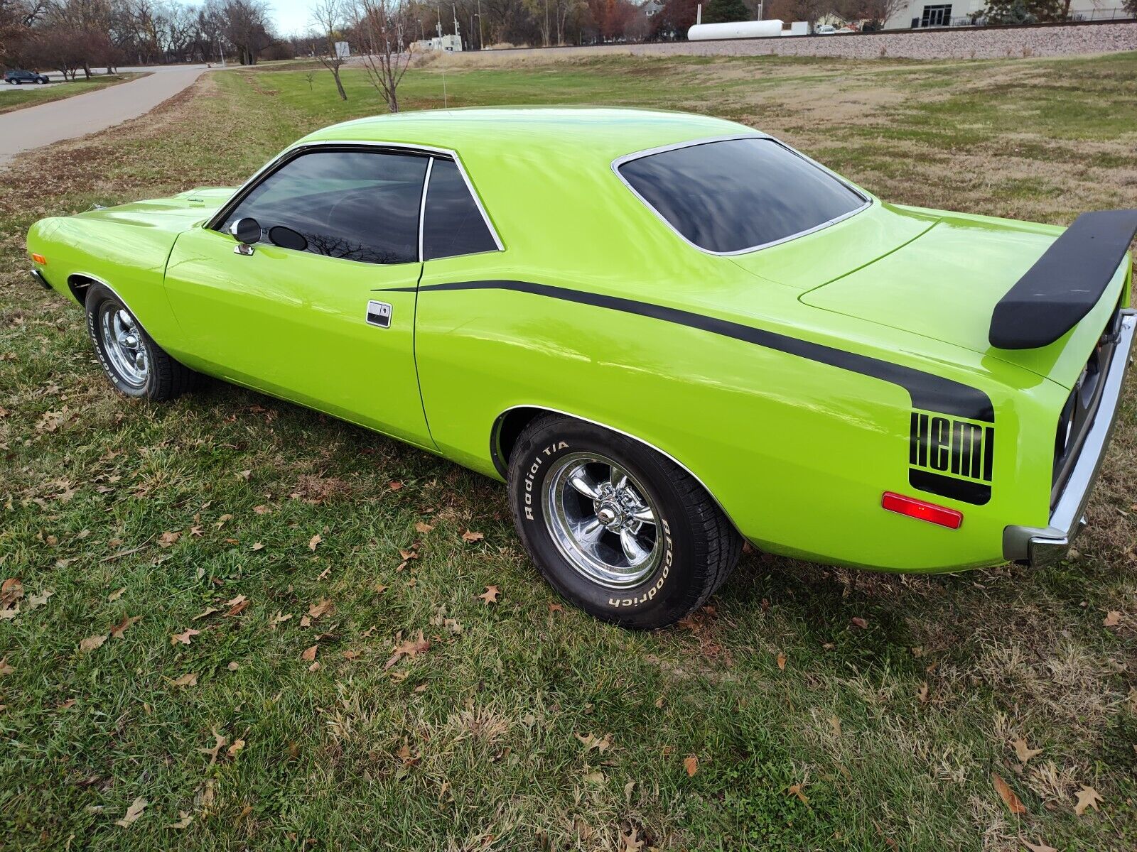 Plymouth-Barracuda-1973-Coupe-3