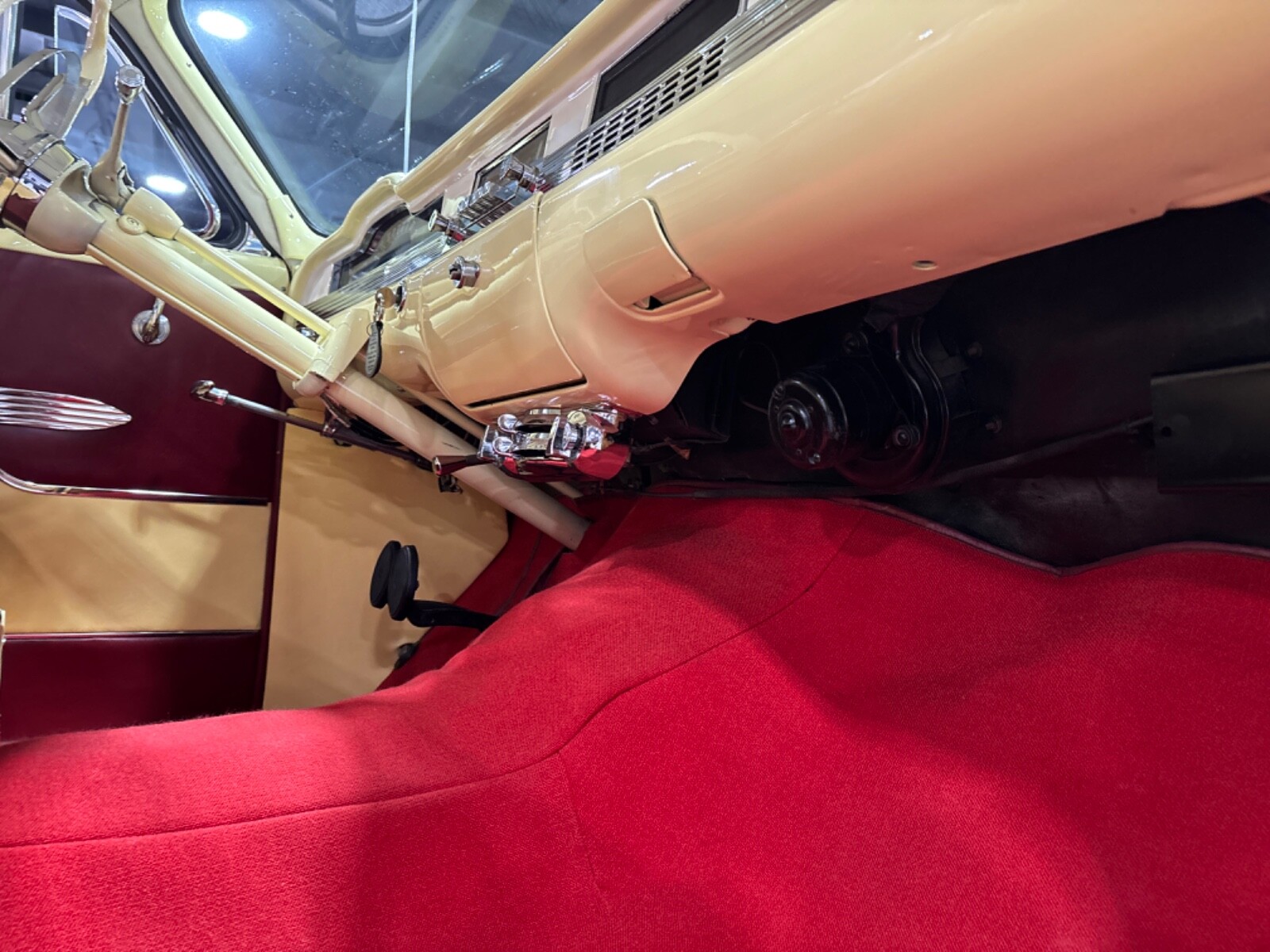 Plymouth-Belvedere-1954-Coupe-14