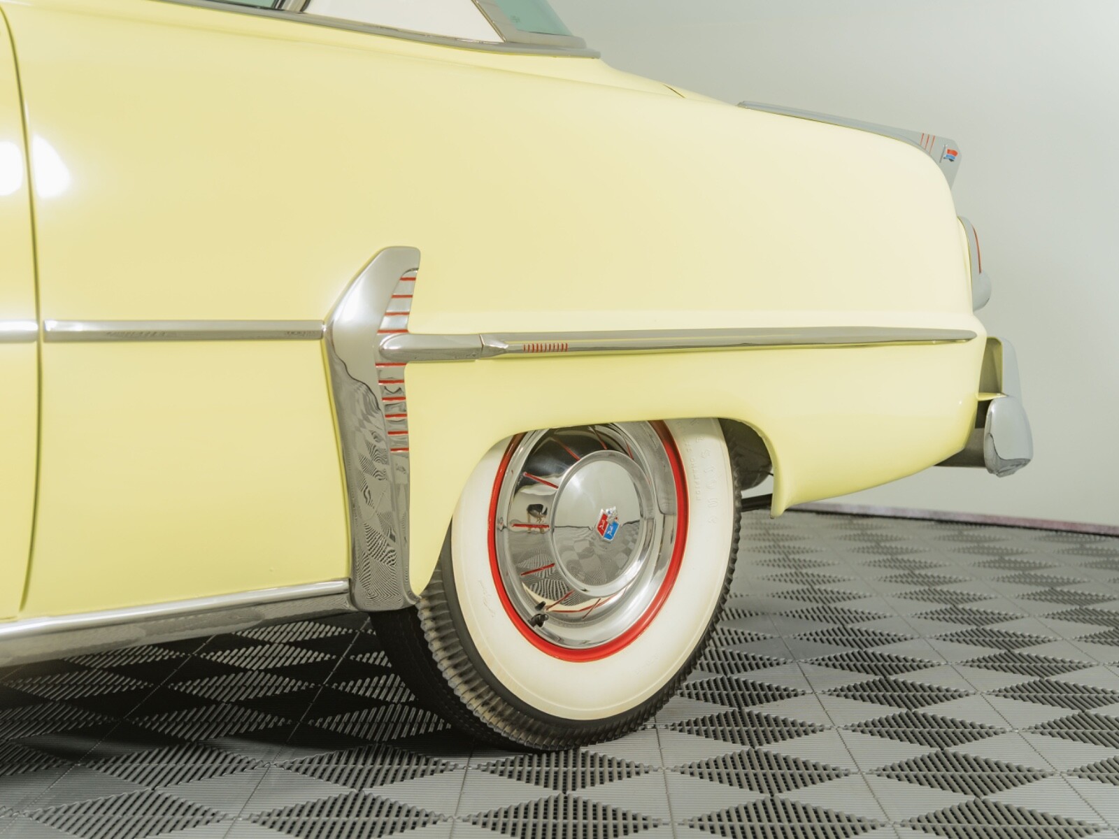 Plymouth-Belvedere-1954-Coupe-4