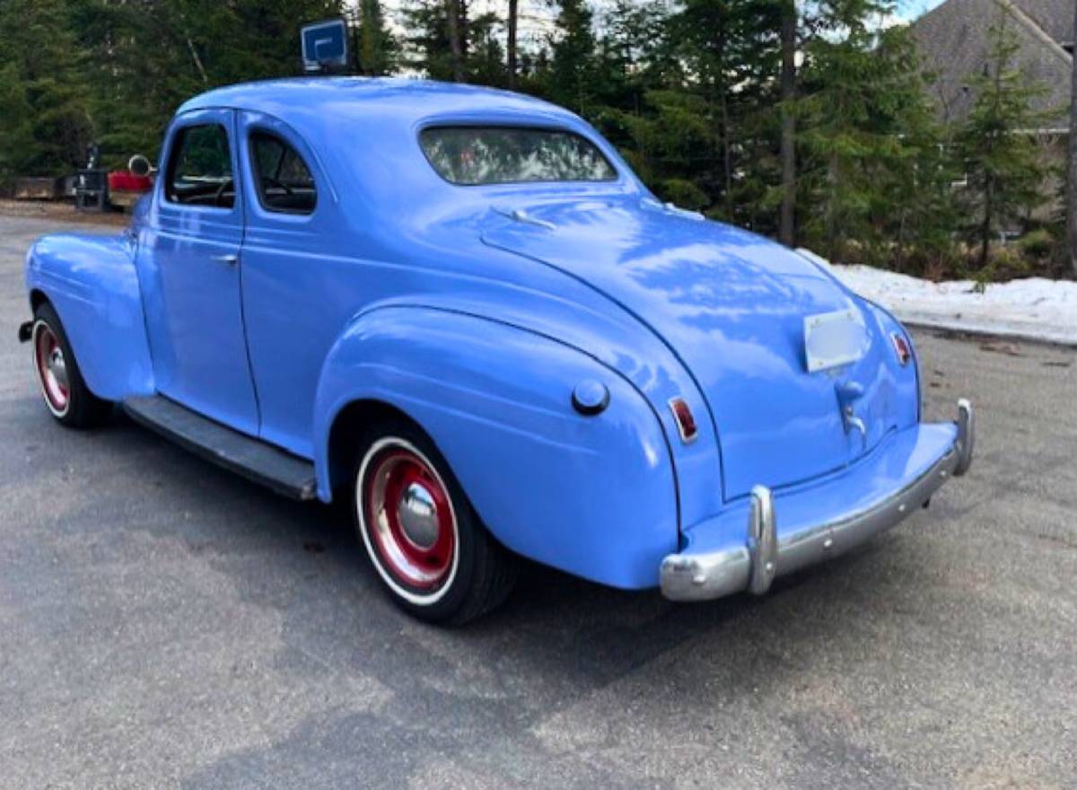 Plymouth-Business-coupe-1940-blue-2