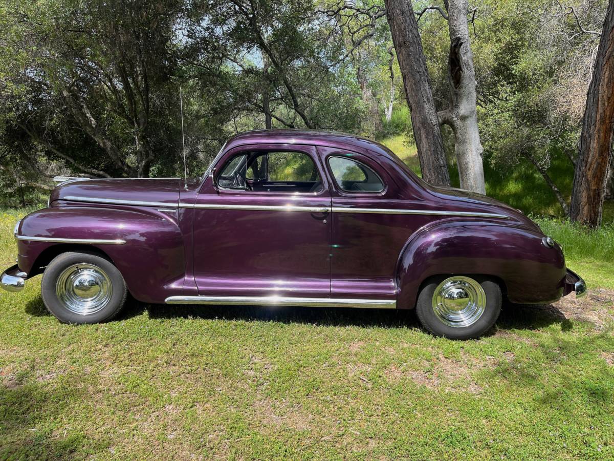 Plymouth-Business-coupe-1948-purple-2