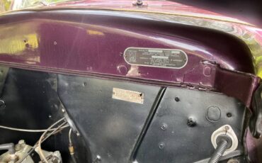 Plymouth-Business-coupe-1948-purple-9