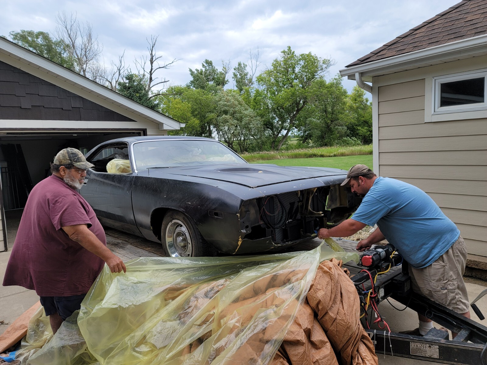 Plymouth-Cuda-1973-Coupe-3