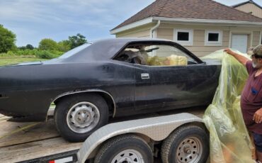 Plymouth-Cuda-1973-Coupe-4