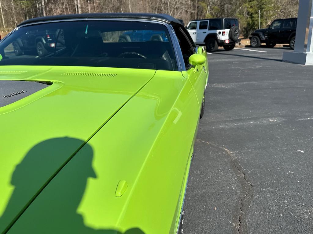 Plymouth-Cuda-Convertible-528-CI-Hemi-Resto-mod-5-speed-tre-1970-18