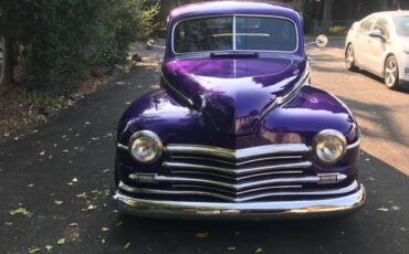 Plymouth-Deluxe-special-1947-purple