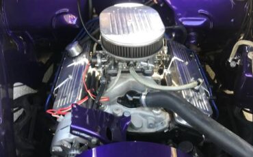 Plymouth-Deluxe-special-1947-purple-4