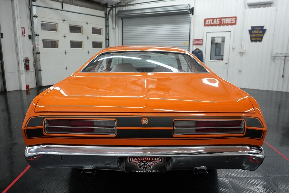 Plymouth-Duster-1972-Coupe-10