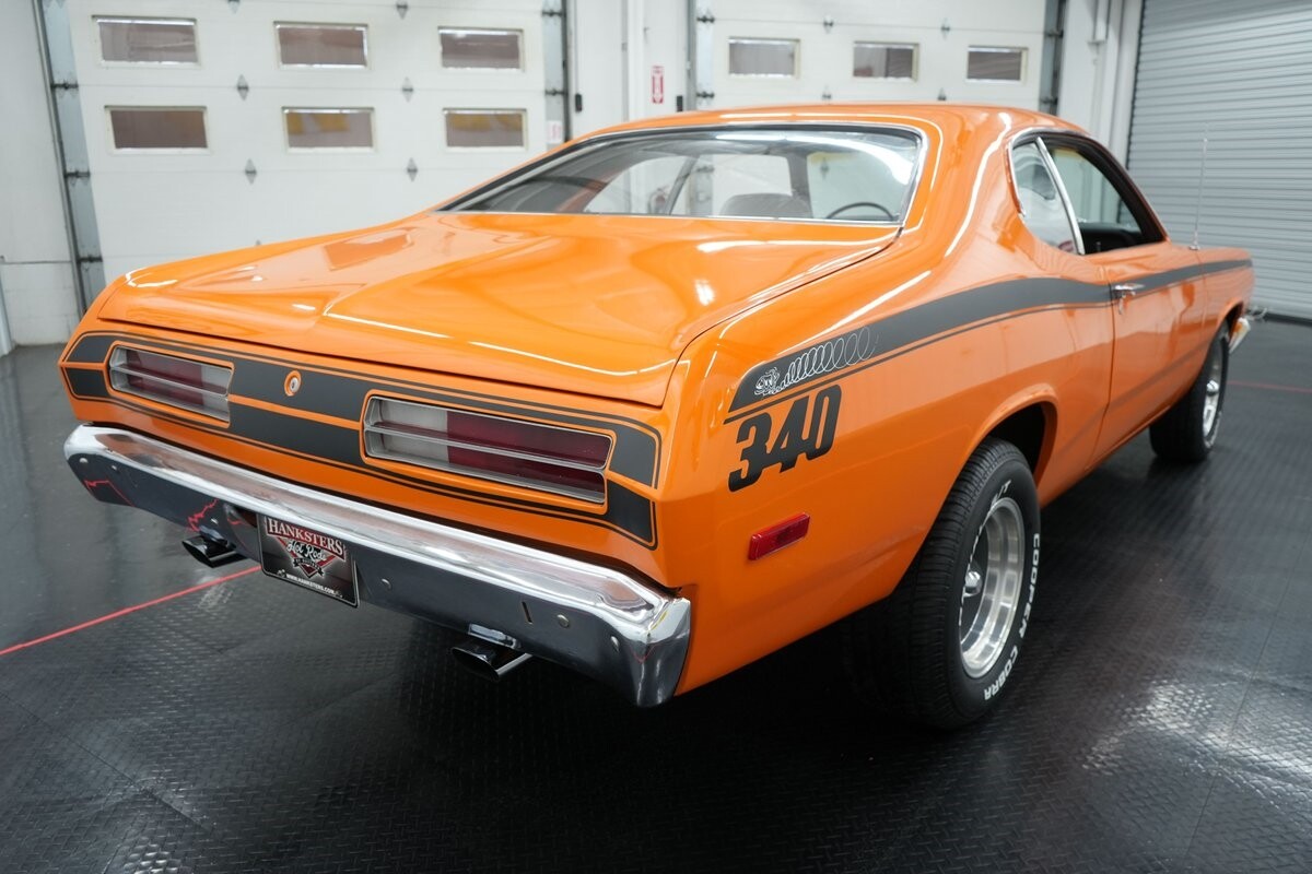 Plymouth-Duster-1972-Coupe-16