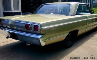 Plymouth-Fury-1966-Coupe-2