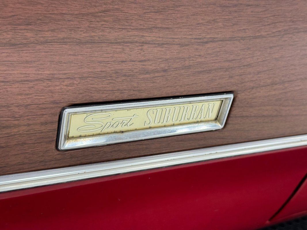 Plymouth-Fury-1968-Station-Wagon-11
