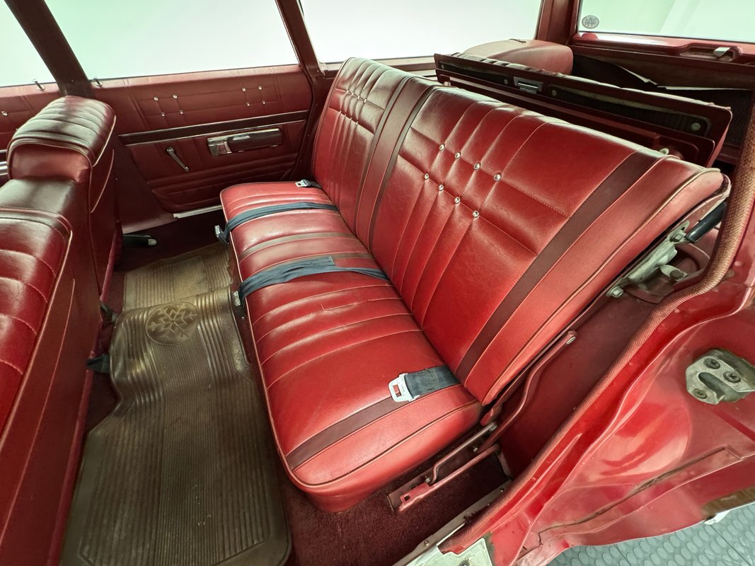 Plymouth-Fury-1968-Station-Wagon-33