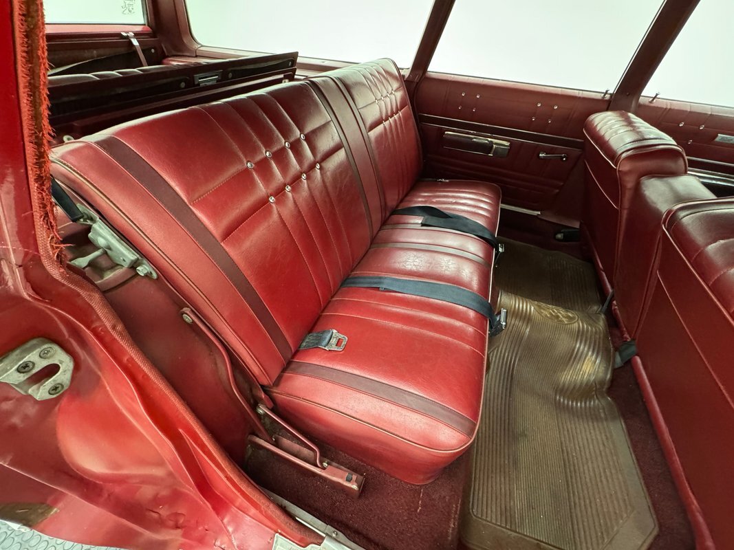 Plymouth-Fury-1968-Station-Wagon-37