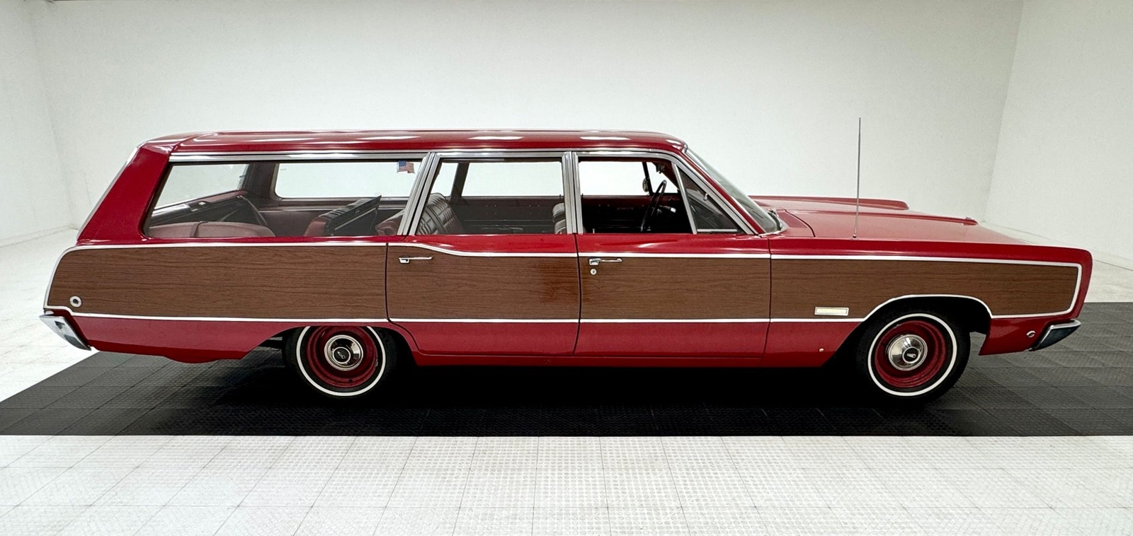 Plymouth-Fury-1968-Station-Wagon-5